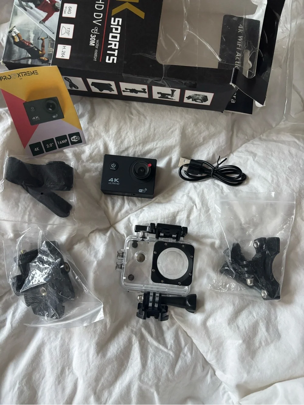 Waterproof Underwater Sports Camera / DashBoard Camera with attachments and Case